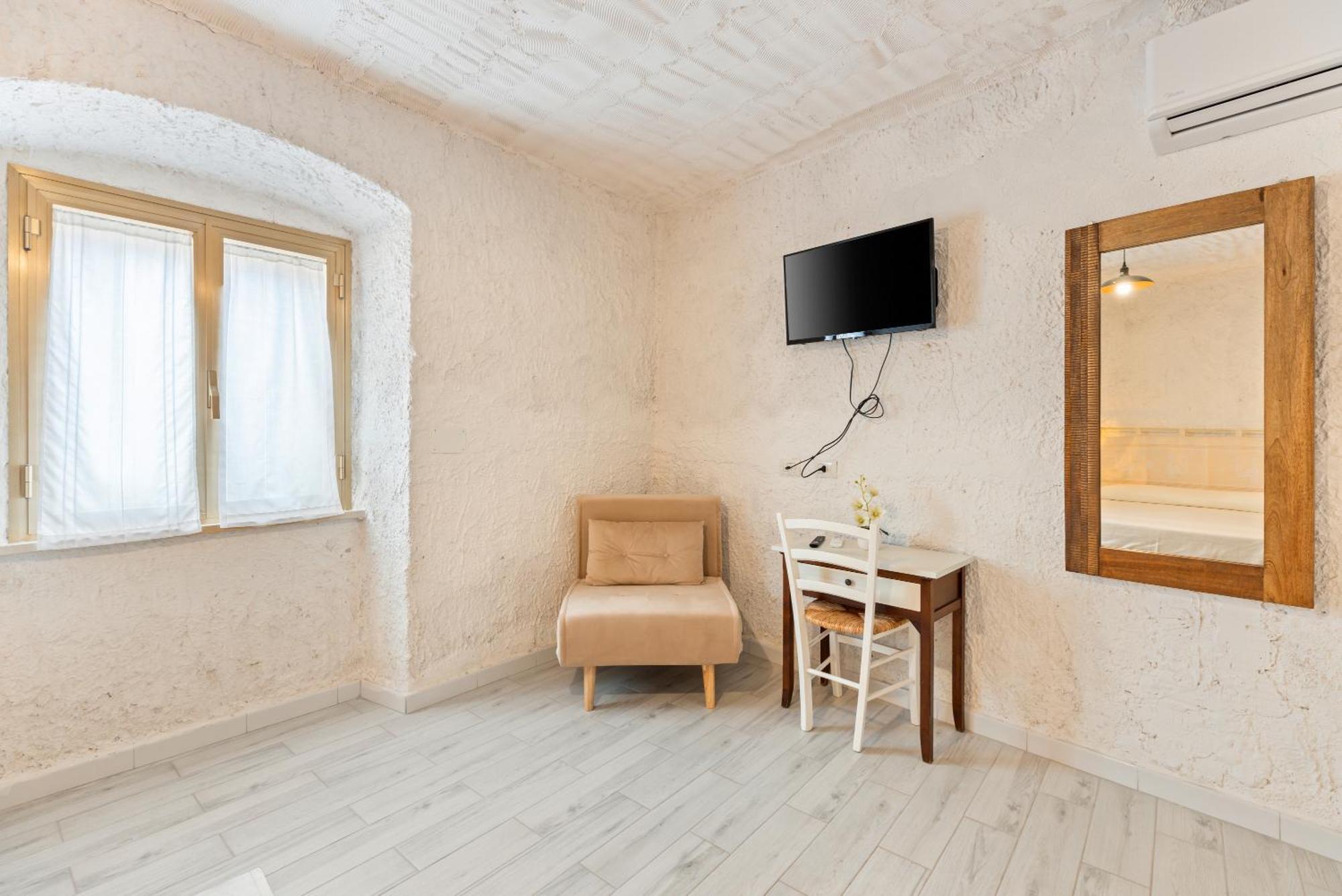 Casa Rocca Appartement Bosa Buitenkant foto